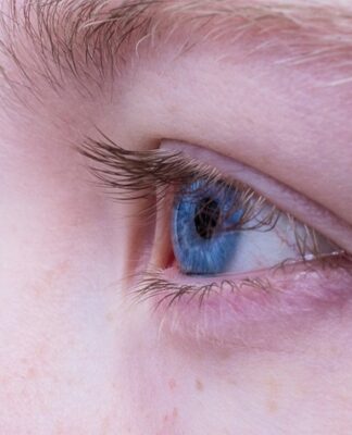 Co zrobić gdy boli powieka?